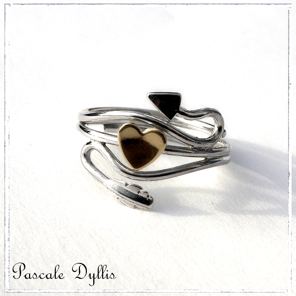 Bague flèche grand coeur or jaune 750 argent massif