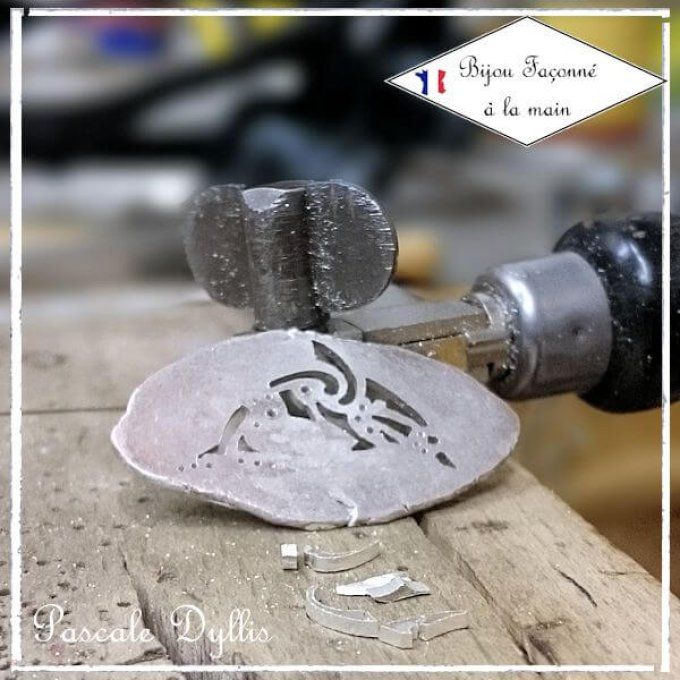Pendentif tribal dauphin Argent massif 925