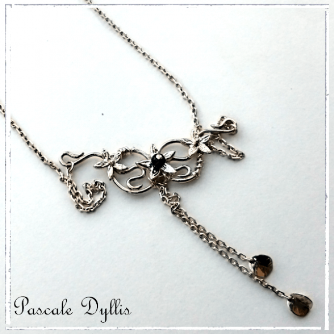 Collier artisanal Liane et Fleurs argent massif rhodié 925 et onyx - Collier SYLIA